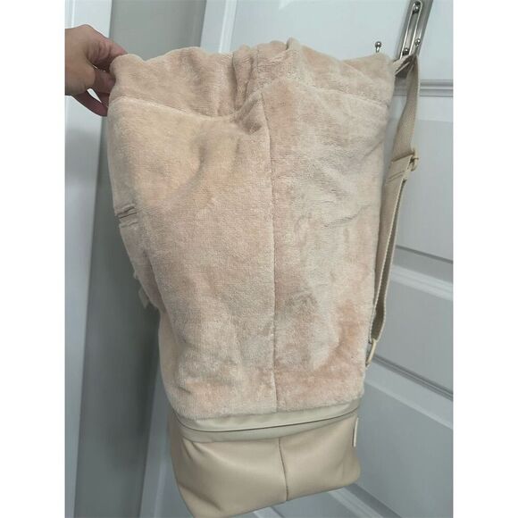 BEIS The Terry Backpack Cooler in Beige - Picture 4 of 7